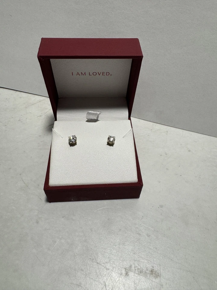 Pendientes solitarios redondos de diamantes de 1 quilate Foto 4 de 4