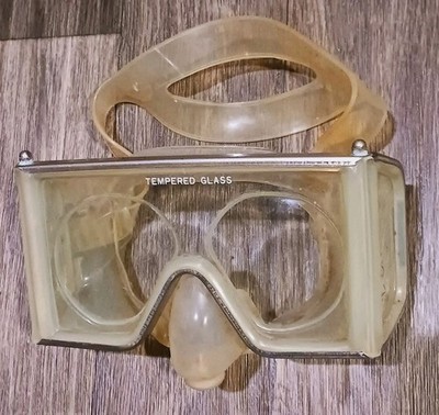 Vintage U.S. DIVERS Tempered Glass Aqua Lung Wrap-Around Goggles