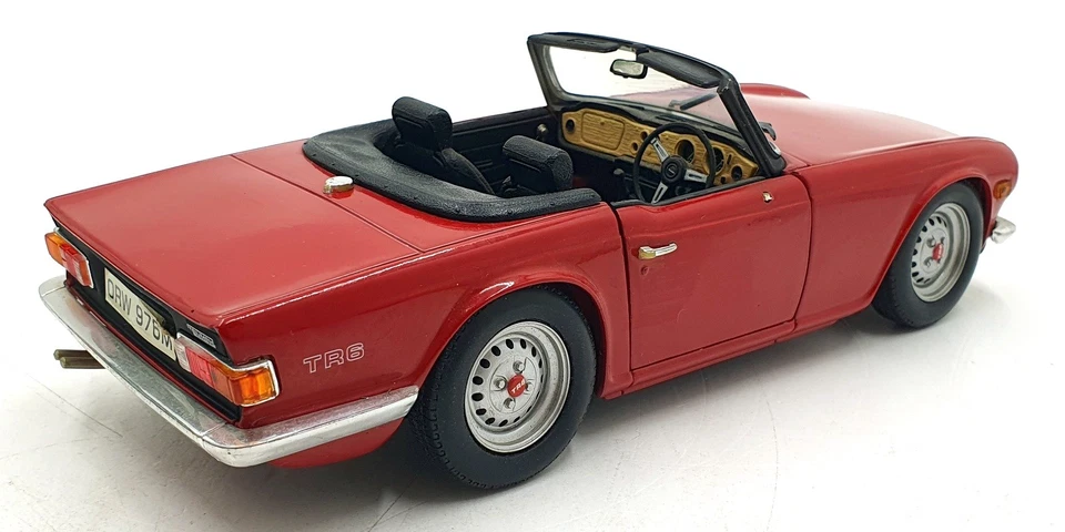 Britains 1/18 Scale Diecast 7884 - Triumph TR6 - Red - Image 2 of 4