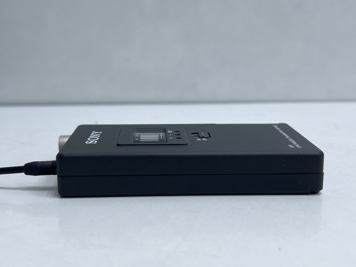 SONY WRT-822B/67 UHF SYNTHESIZED TRANSMITTER 838.025-862.000