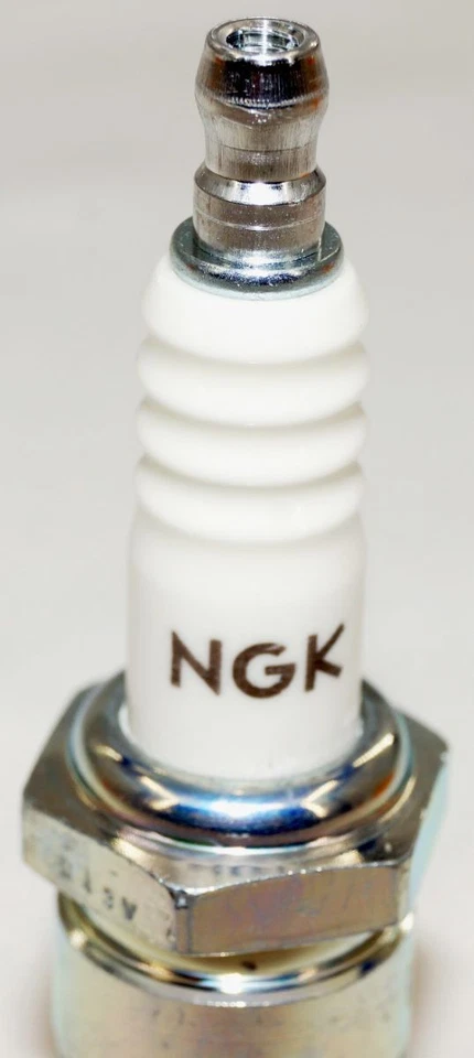 Paquete de 8 bujías de níquel NGK 3212 auténticas genuinas B6L Foto 4 de 4