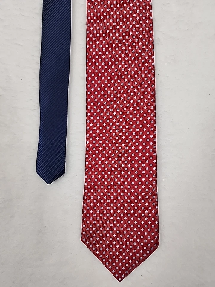 Corbata Tommy Hilfiger 100% Seda Italiana Roja Gris Repetida Geométrica Hecha en EE. UU.  Foto 3 de 4