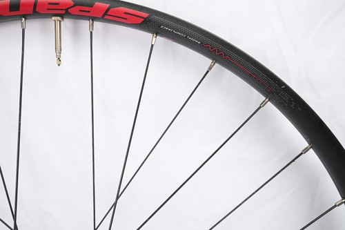 Spank Oozy 350 MTB Tubeless Front Wheel 29" BOOST 110mm Black/Red MTB Enduro - Picture 3 of 13