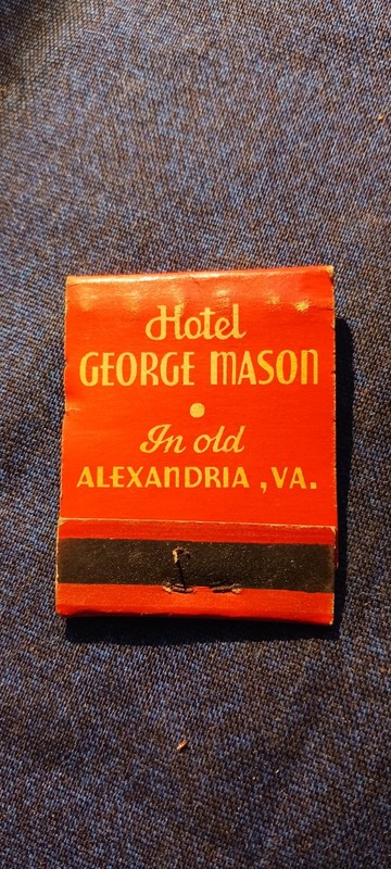 HOTEL GEORGE MASON...ALEXANDRIA VA....40S 50S 60S....UNSTRUCK MATCHBOOK