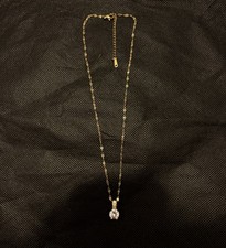Diamond pendant necklace