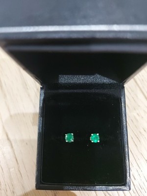 Ohrstecker 9 kt Gold Smaragd 3,9 mm Stein