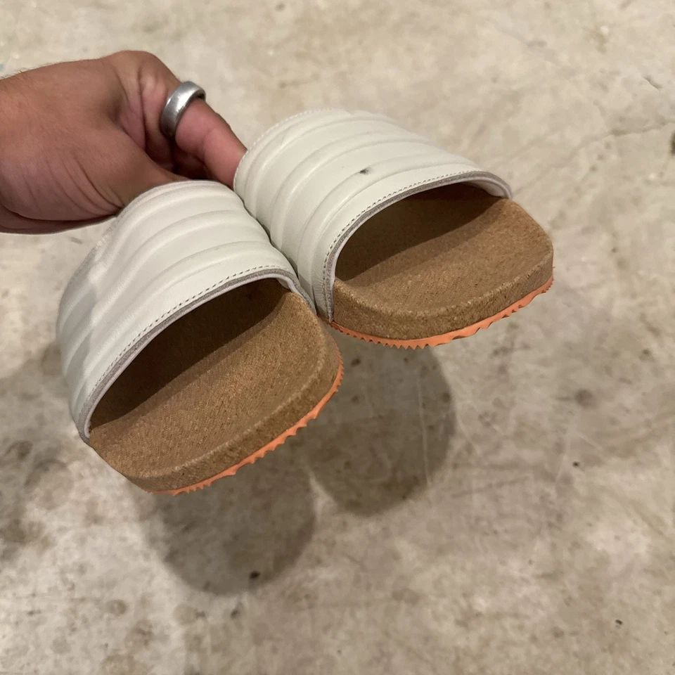 Slides de cortiça Adidas Originals tamanho 6 cinza pêssego - Imagem 4 de 4