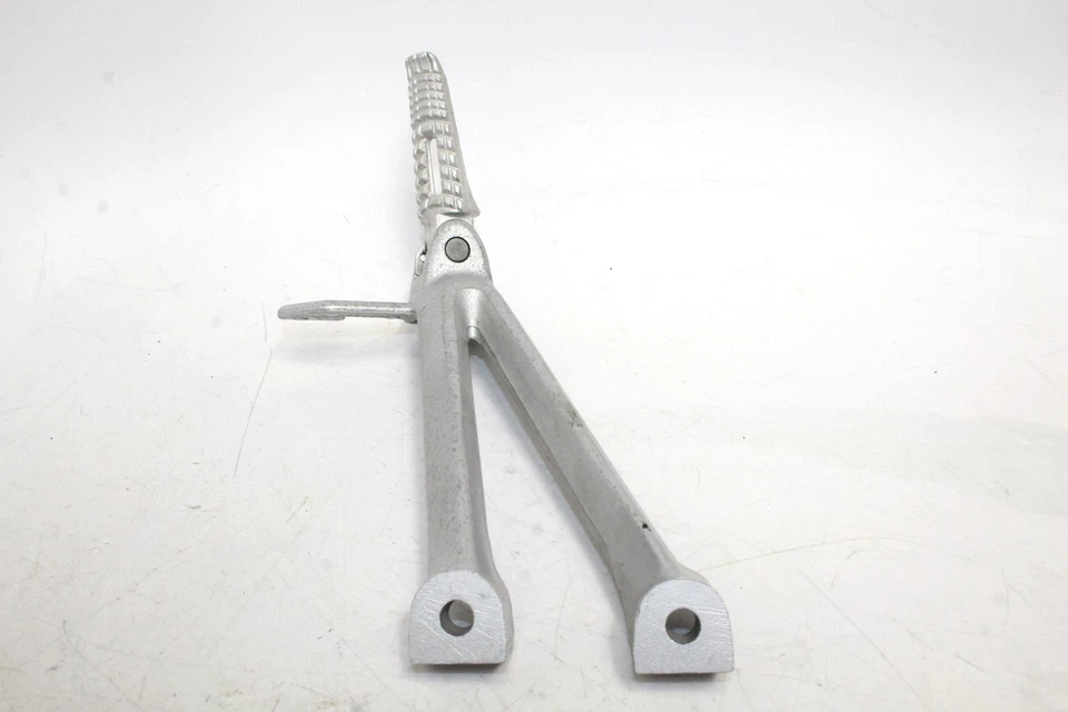 Suzuki GSXR600 2006 clavija trasera izquierda pasajero OEM Foto 3 de 4