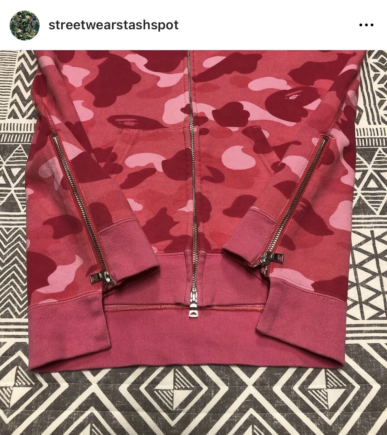 A BATHING APE (BAPE) Felpa con cappuccio e zip laterale A Bathing Ape Bape 1st Camo Shark taglia small