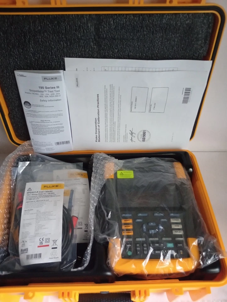 Fluke 190-104 Series III 100 MHz, 4-Ch, 1.25 GS/s Color ScopeMeter W/Hard Case - Image 4 of 4