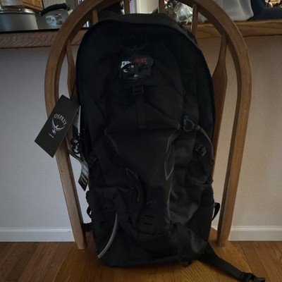 Osprey Talon 22 22L Hiking Backpack L/XL Black Hydration Compatible Nylon