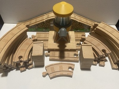 Thomas & Friends Wooden Railway Lot of 25 Traction Rail Tracks (Read Desc)