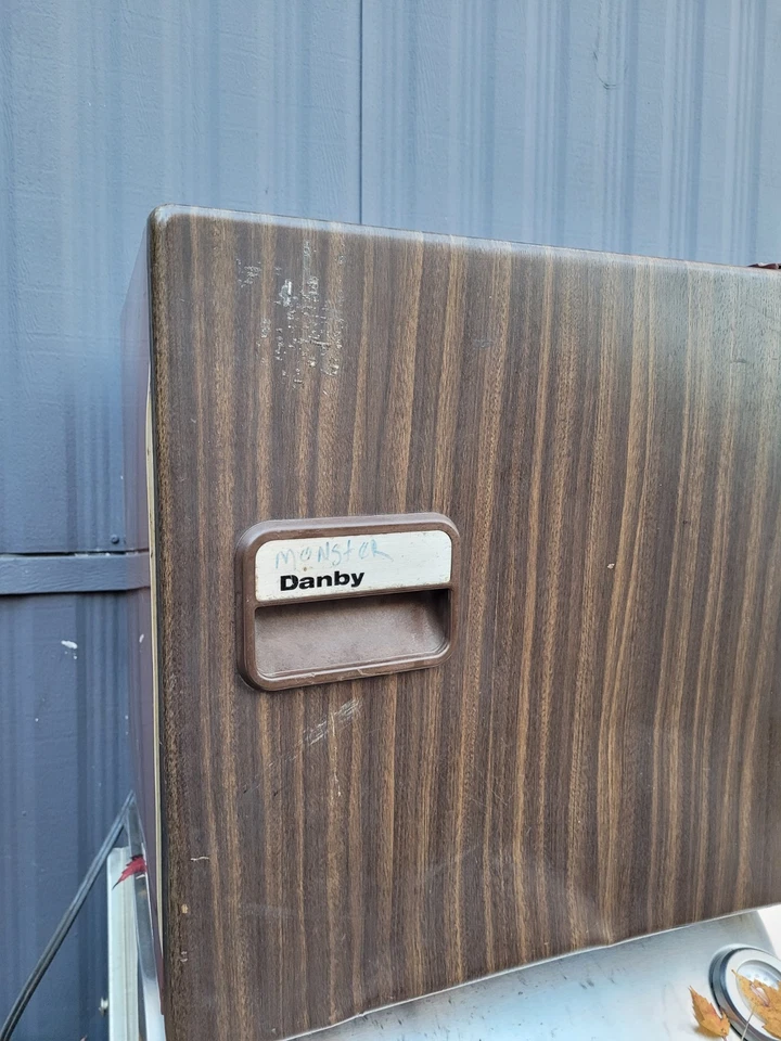 Б/у холодильник Danby Brown Min - Изображение 4 из 4