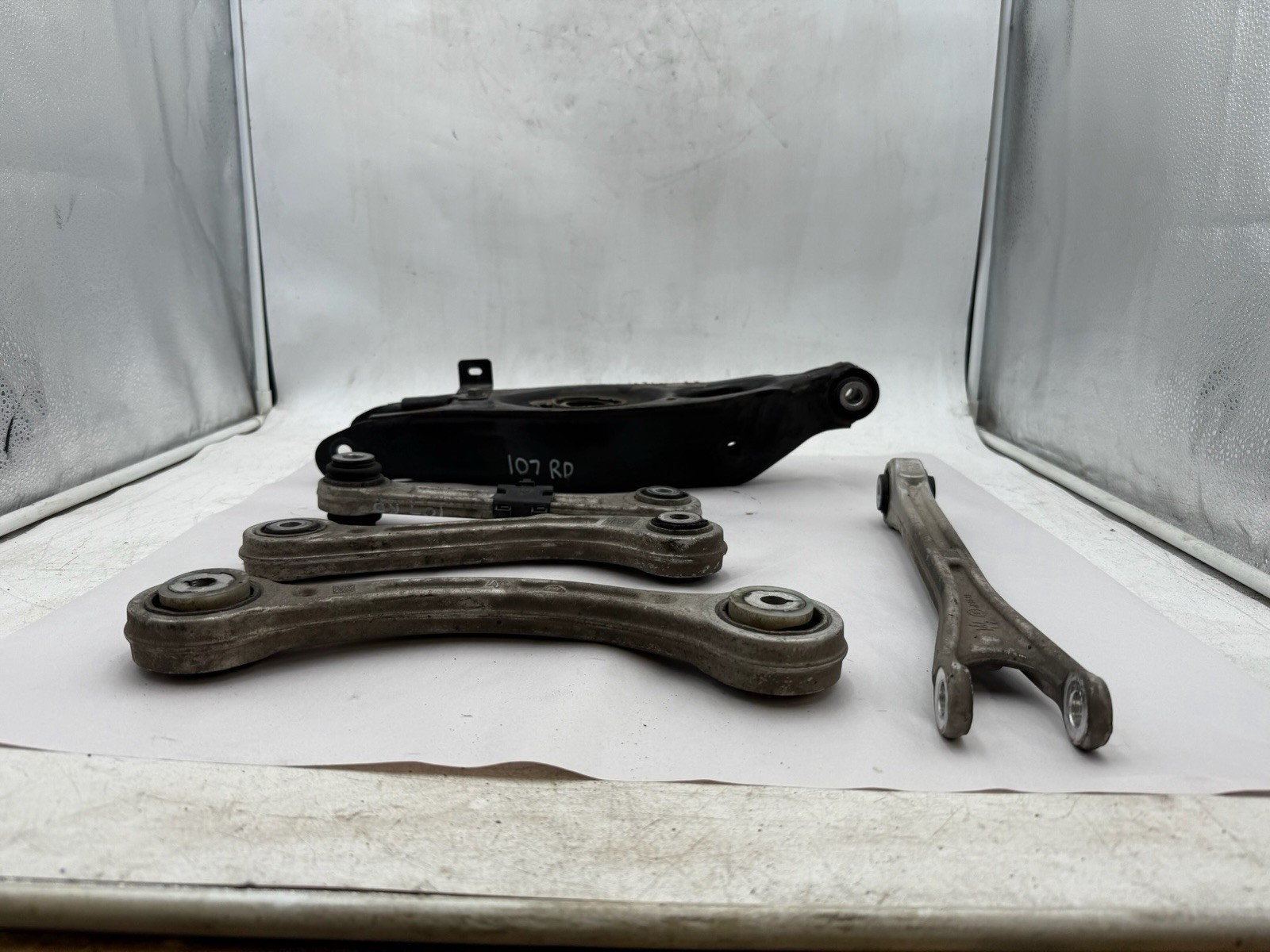 Maserati Ghibli 2017-2024 REAR+LEFT+INNER Control arm