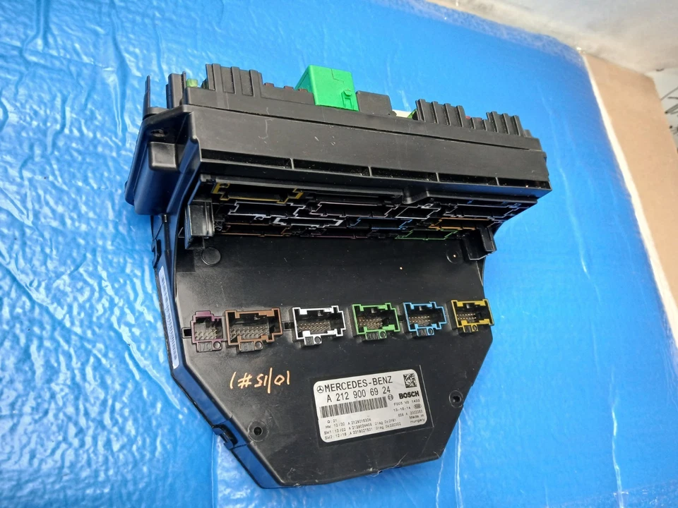 OEM Front SAM Fuse Relay Box A2129006924 for 10–20 Mercedes E350 C250 GLK - Image 4 of 4