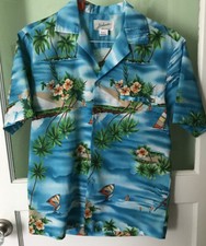 VINTAGE 1980  s HELENA  S HAWAIIAN SHIRT  MEN  S SIZE SMALL  MADE IN HAWAII