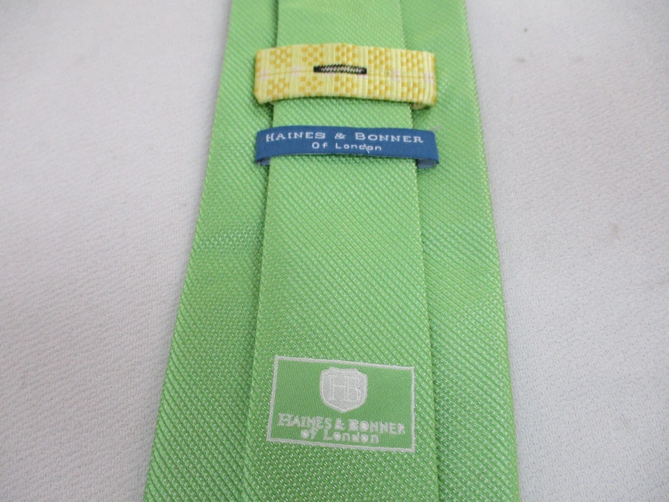 Haines & Bonner of London All Silk Handmade Men's Necktie Green - Image 4 of 4