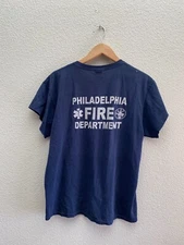 Paramedic Philadelphia Medic 36 Jerzees T-Shirt Large Distressed Discolored Cut