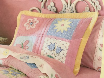 SHAM  Spring FLOWERS Standard,  appliqued  PATCHWORK quilted NEW girls