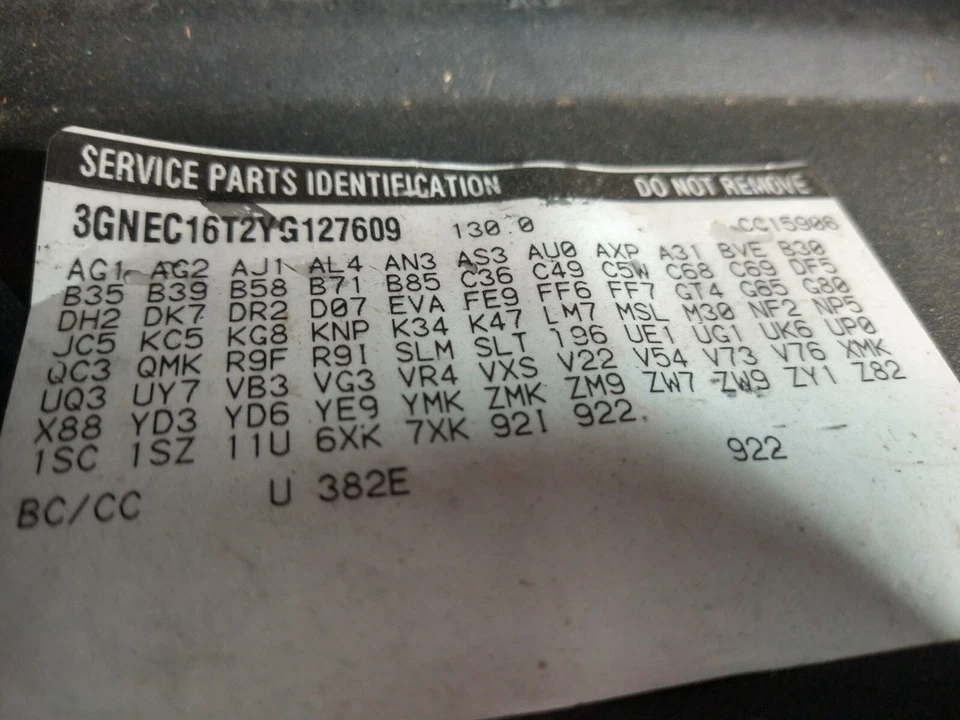 Chevrolet Suburban 2002 cinturón de seguridad del pasajero delantero hebilla código de color 922, gris Foto 3 de 4