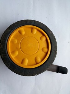 1x Rad HL Laufrad Höhenversteller Kappe für Rasenmäher TerraDena PM 460 OHV MTD