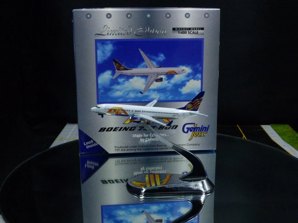 GeminiJets ATA B737-800 - N301TZ - Escala 1:400 - ¡Como nuevo! Foto 2 de 4