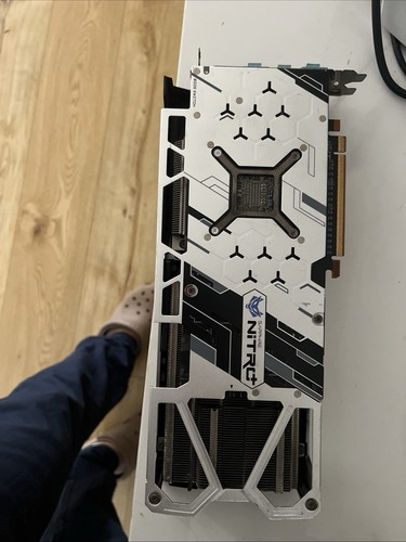 SAPPHIRE NITRO AMD Radeon RX 5700 XT GAMING OC 8G Video Graphics Card - Picture 8 of 10