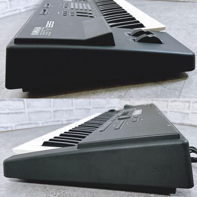 Yamaha SY85 Music Synthesizer Keyboard With SKB Case for sale