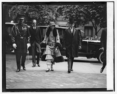 Mr. & Mrs. Coolidge,Wallace wedding,5/14/24,Grace Goodhue,President,1924