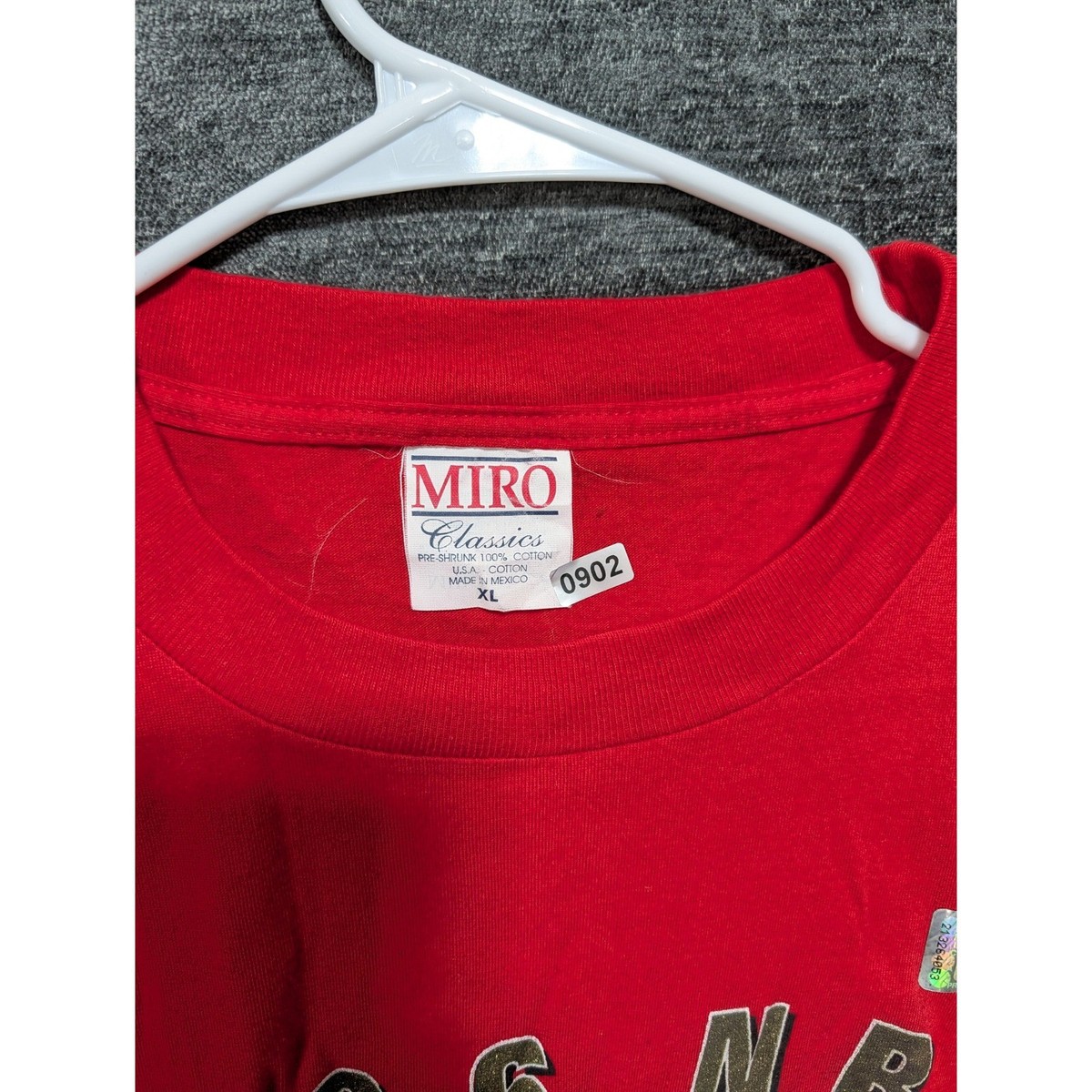 Vintage 1996 NBA Champions Chicago Bulls T-Shirt Red Miro Classics