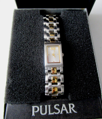NEW Ladies Pulsar  by Seiko petite silver/yellow gold tone reversible band watch