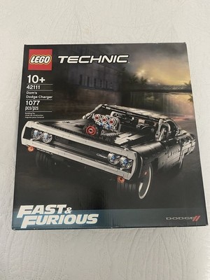 LEGO TECHNIC: Dom's Dodge Charger (42111)