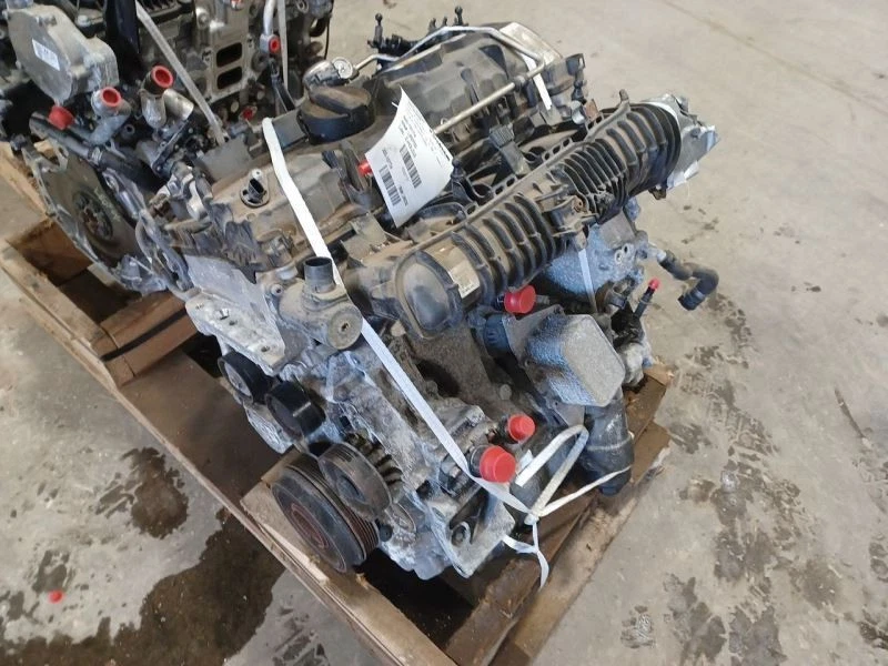 Motor 2.0L L4 DOHC 16V 11002455321 compatível com 18-19 BMW X1 2921727 - Imagem 2 de 4