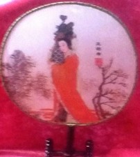 Présentoir en bois vernis marron,pour Eventail avec manche ronds