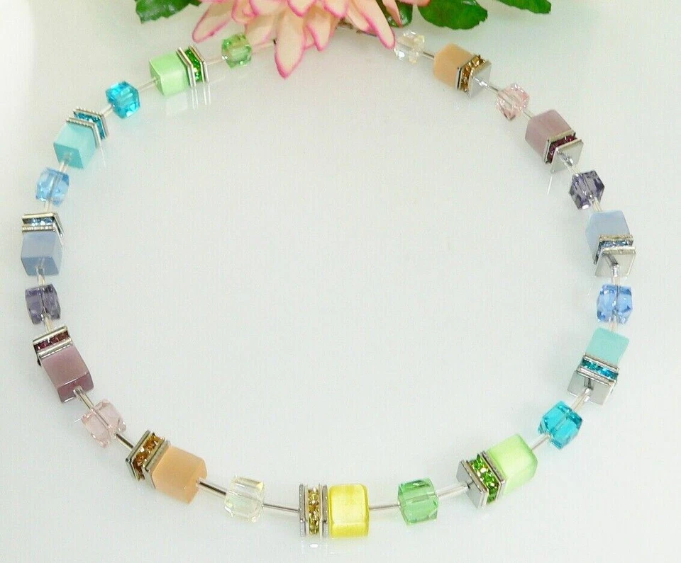 Halskette 8mm Cube Cat Eye weiß Kristallglas mehrfarbig pastell Strass 510m - Bild 2 von 4