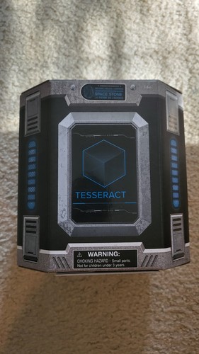 Disney Parks MCU Tesseract Cube (Space Stone) INFINITY STONE Replica SOLD OUT! - 第 1/4 張圖片