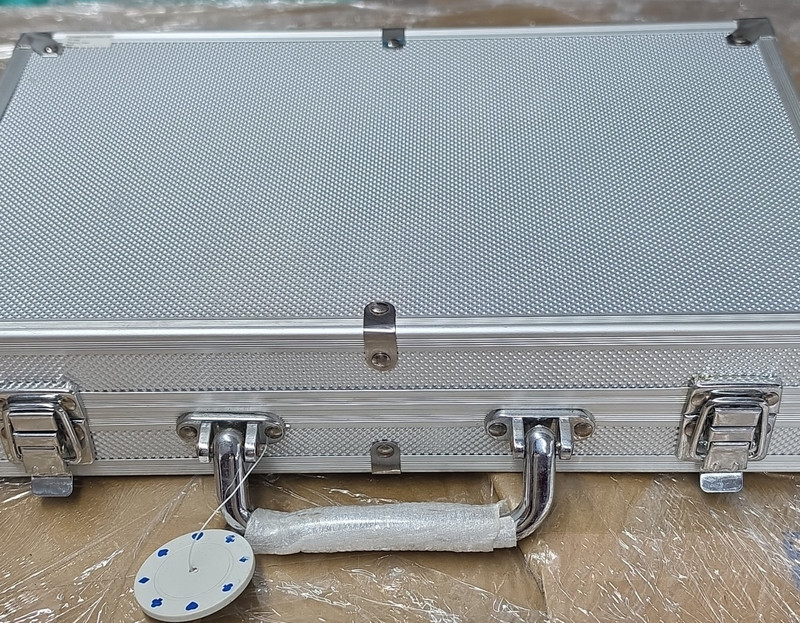 Cardinal Texas Hold 'Em Poker Chip Set with Aluminum Case & Playing Cards