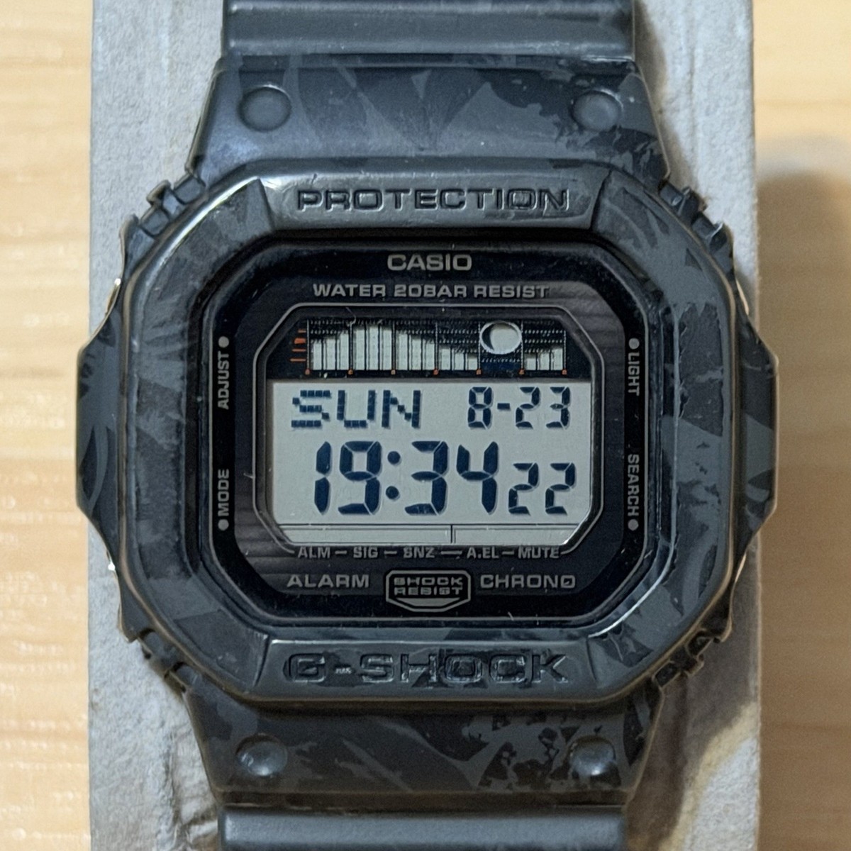 難ありG-SHOCKタイドグラフ腕時計GLX-5600F Casio G-Shock GLX-5600F-1 GLide Hibiscus Surf Tide Moon Graph