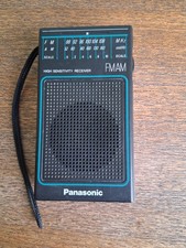 Vintage Panasonic RF-502 AM/FM transistor radio