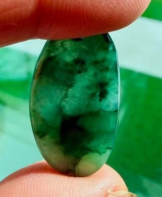 Burma Jadeit Anhänger grüne Blume transluzent Glas Typ A burmesische Jade 翡翠缅天然冰绿