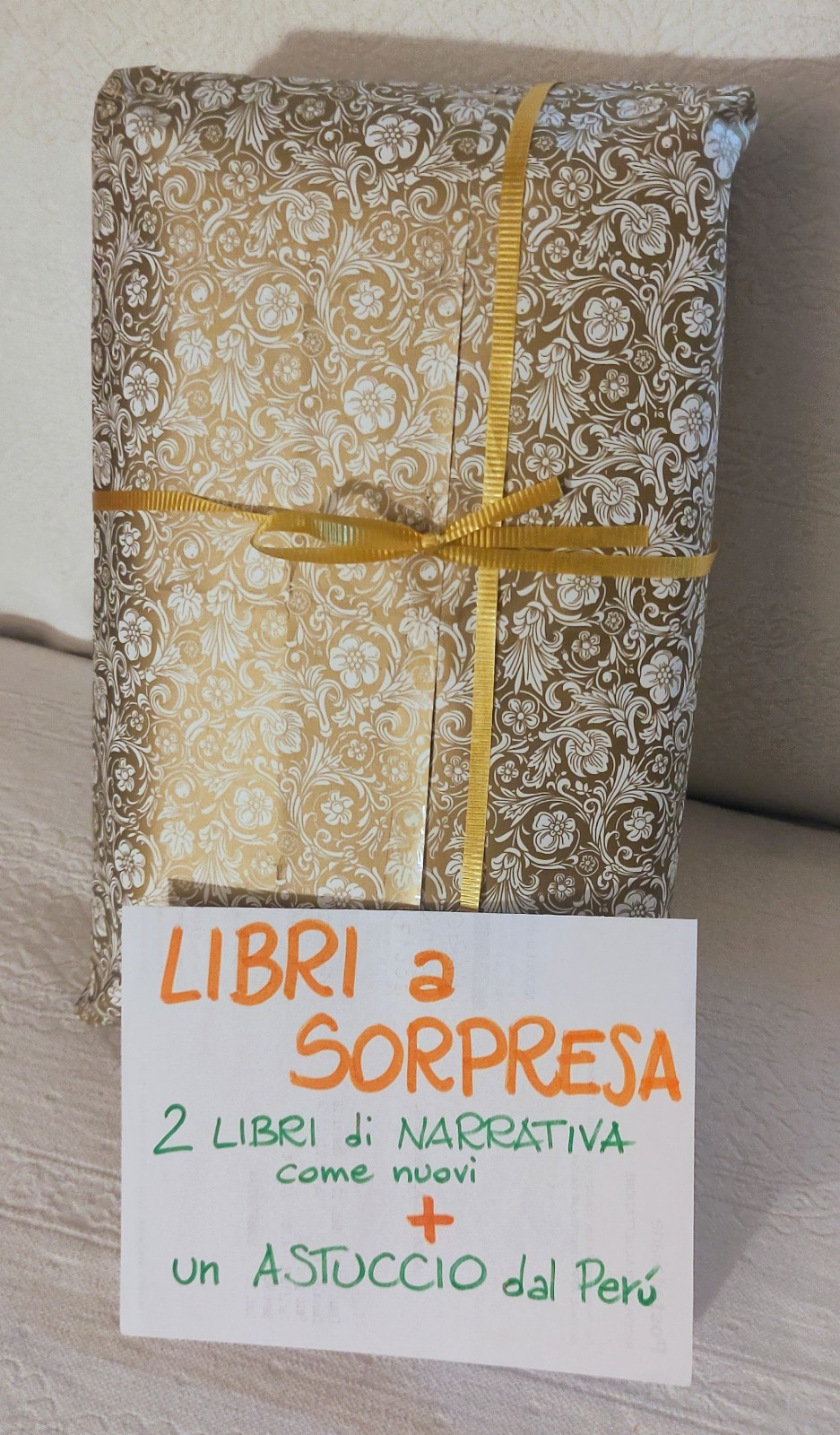 LIBRI A SORPRESA: 2 libri di BIOGRAFIE come nuovi + un astuccio dal Perù