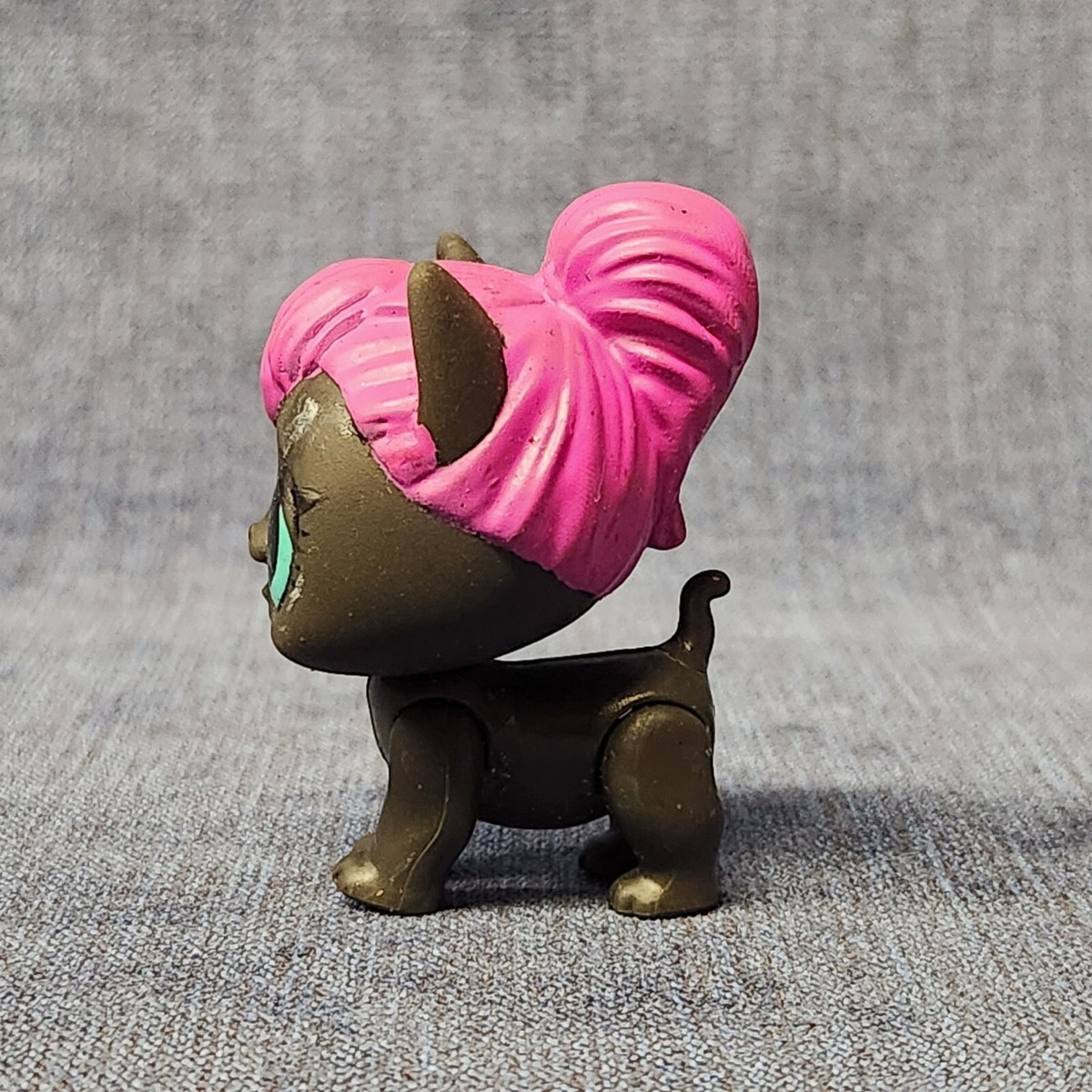 LOL Surprise Doll Pet Spicy Kitty MGA 2.5 in Poseable cdMA LOL Surprise Doll Pet Spicy Kitty MGA 2.5 in Poseable cdMA