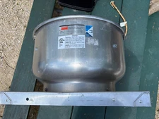 Dayton 5DVN6 Upblast Ventilator, Direct Drive Wheel 81/4 In, 115V