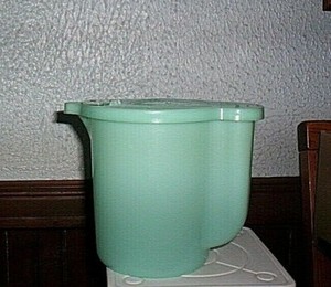 Vintage Tupperware Millionaire Line Pale Light Blue 1 Qt. Pitcher Creamer  