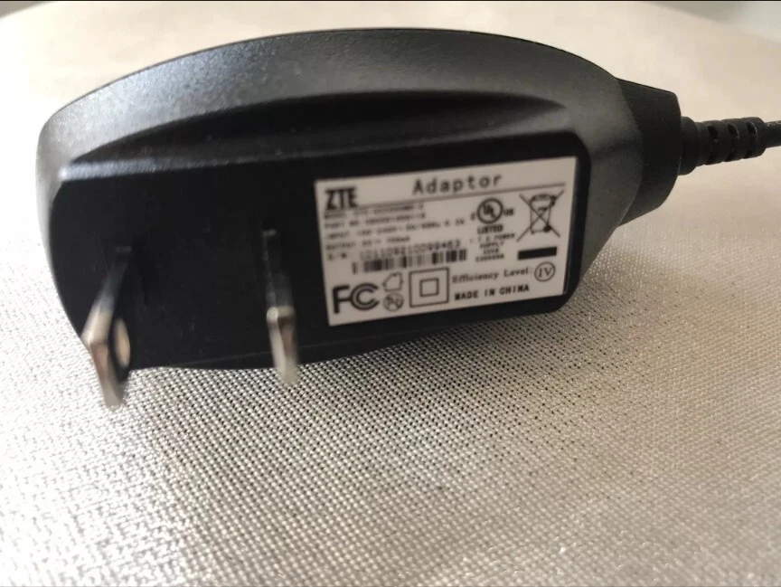 Cargador de viaje ZTE STC-A22O50I1500M5 fuente de alimentación micro USB 5V DC 1.5A J3 Foto 2 de 4