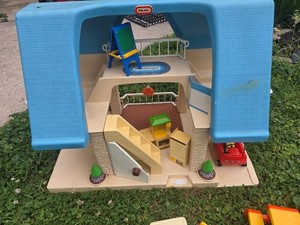 Vintage Little Tikes Blue Roof Dollhouse  Little Tikes Doll Furniture,Mom & Dad