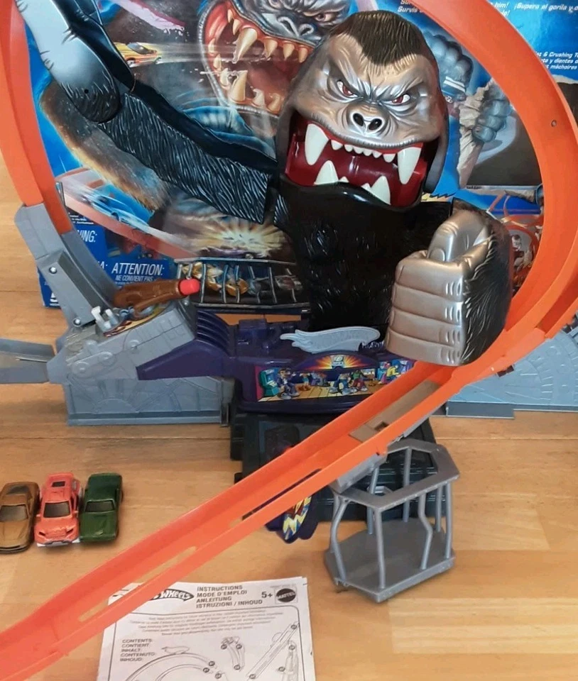 Vtg Hot Wheels Gorilla Attack Playset Rare 2005 Boxed COMPLETE  - Image 3 of 4