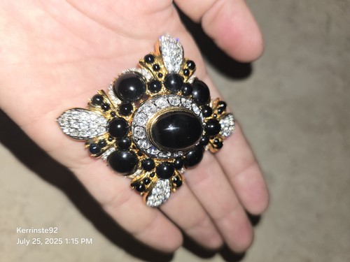 Vtg Rare Joan Rivers Intricate Gold Tone Filigree Black Maltese Cross Brooch - Picture 12 of 13