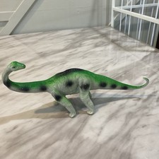 GREENBRIER INTERNATIONAL Brontosaurus Dinosaur Plastic 5  Tall X 11  Long Green