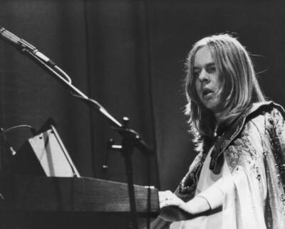 English Keyboard Player Rick Wakeman 1977 OLD PHOTO